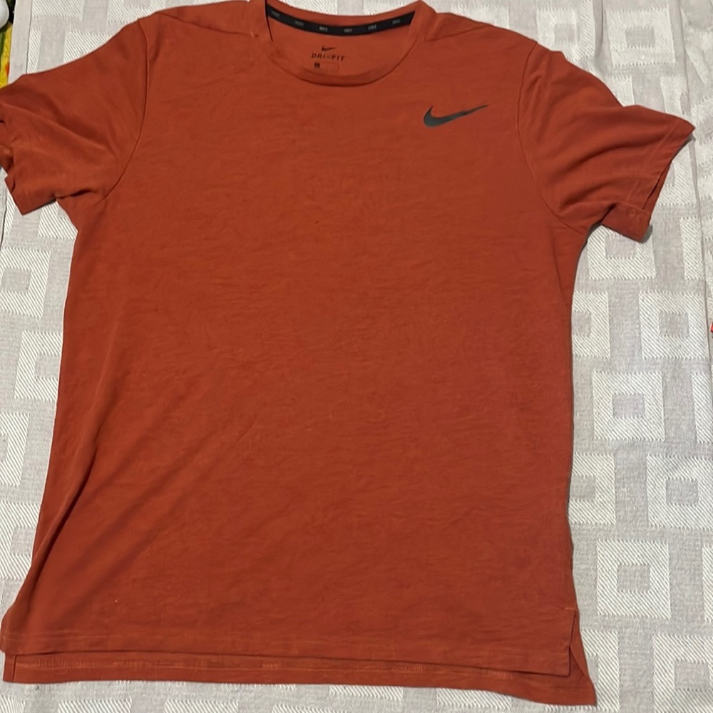 ⬇️⭐️Men’s Nike Tshirt